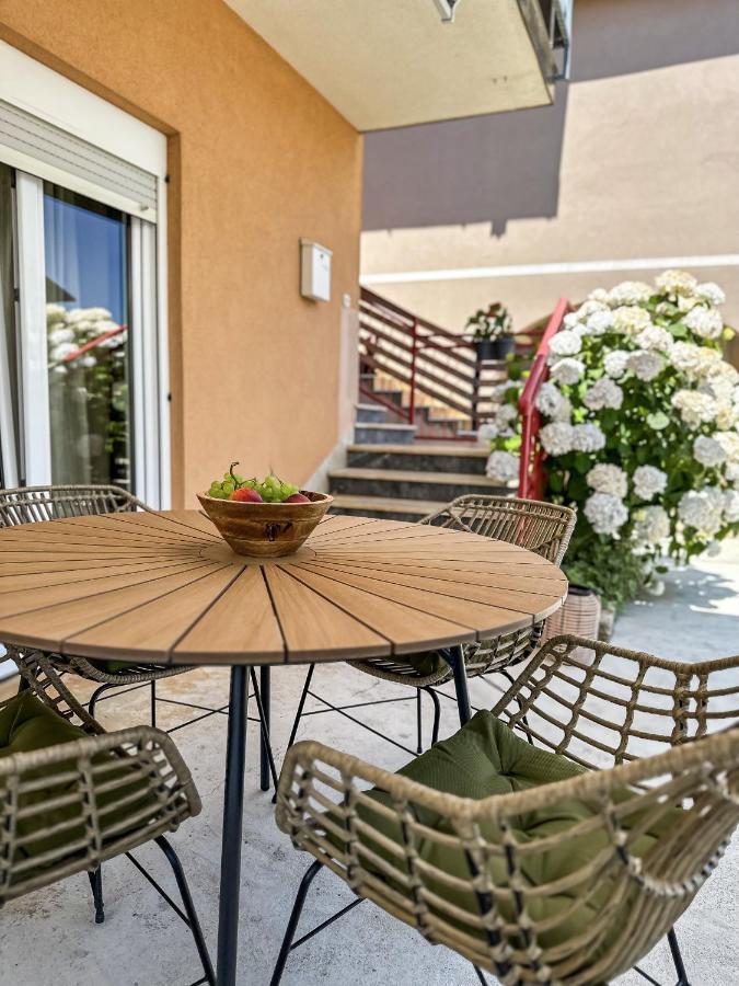 Apartments Dent Umag Buitenkant foto